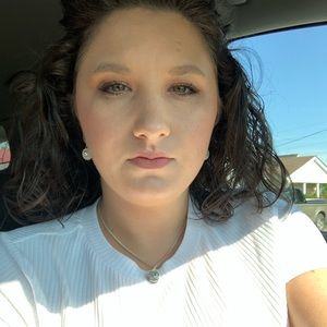 Meet your Posher, Sabrina